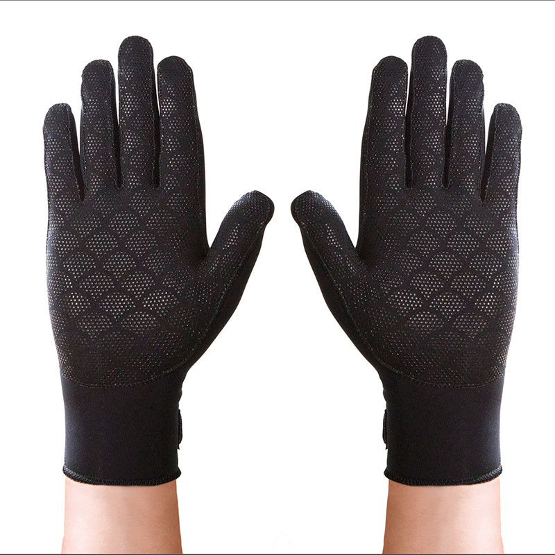 Compression Gloves for Arthritis | Art in Aging